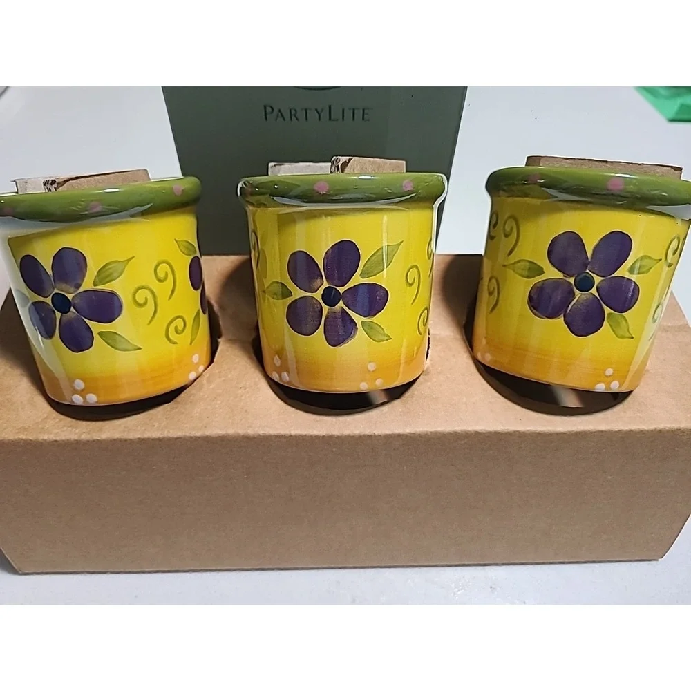 Partylite Flower Pot Trio Candle African Violets NIB P9270 Purple Flowers - Picture 2 of 7